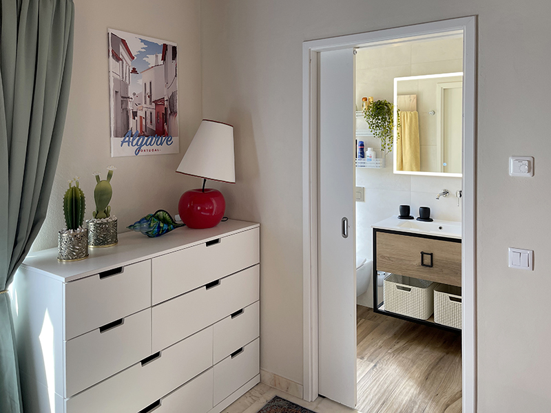 Zimmer und Bäder